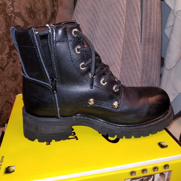 Boots - Picture 7 of 8